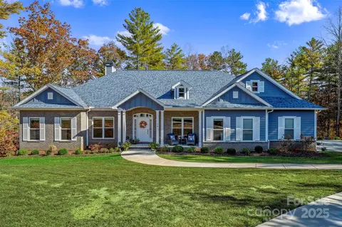34 Grizzly Dr, Leicester, NC 28748