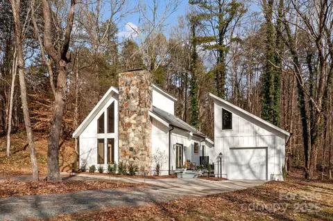 Exterior - 950 Lenhaven St, Concord, NC 28025 photo 6 of 7
