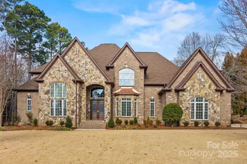 557 Medora Ln, Fort Mill, SC 29708