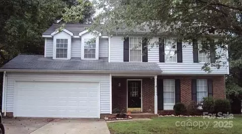 10006 White Cascade Dr, Charlotte, NC 28269