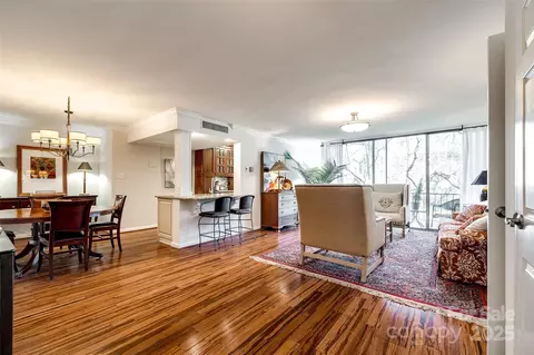 1300 Queens 302 Rd #302, Charlotte, NC 28207