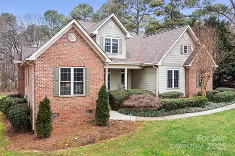 302 Mccrary Rd, Mooresville, NC 28117