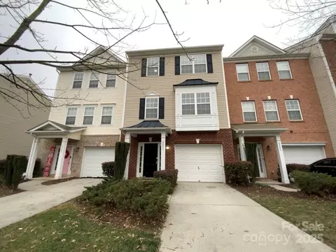 2653 Early Flight Dr, Charlotte, NC 28262