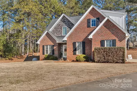 305 Goldfinch Ct, Shelby, NC 28150