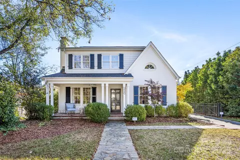 220 Middleton Dr, Charlotte, NC 28207