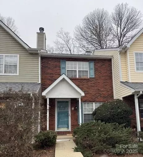 5732 Prescott Ct, Charlotte, NC 28269