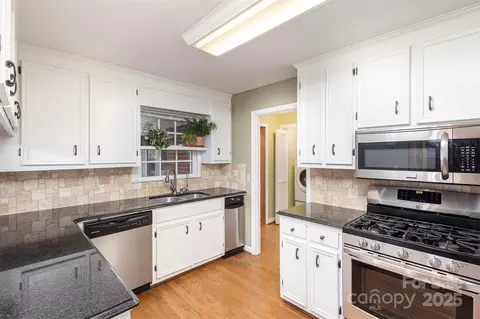 Kitchen - 330 Regency Rd, Salisbury, NC 28147 photo 3 of 4