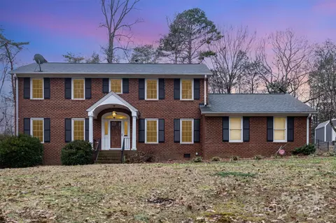 330 Regency Rd, Salisbury, NC 28147
