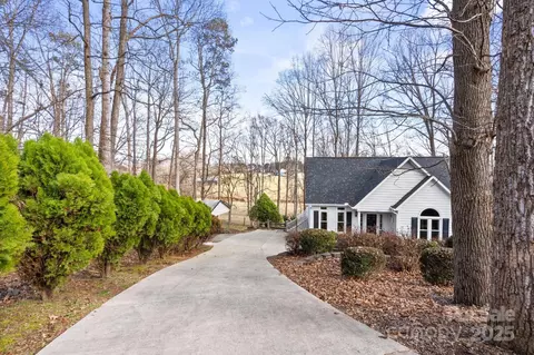 926 Lone Oak Ln, Mooresville, NC 28115