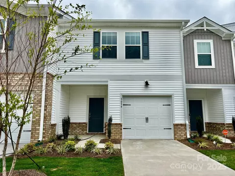 5054 Kellaher Pl, Charlotte, NC 28216