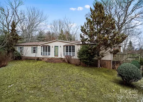23 Little Austin Ln, Leicester, NC 28748