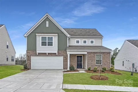 1175 Blackburn Cir, Edgemoor, SC 29712