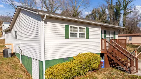 Exterior - 161 Maple Ave, Marion, NC 28752 photo 1 of 4