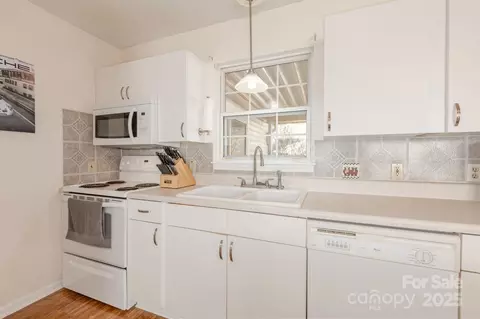 Kitchen - 161 Maple Ave, Marion, NC 28752 photo 2 of 2