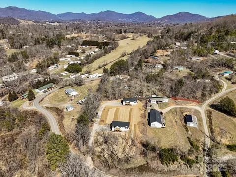 735 Abel Rd, Canton, NC 28716 photo 10