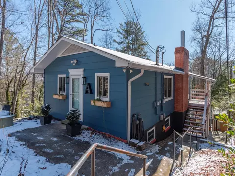 181 Kilgore Rd, Waynesville, NC 28785