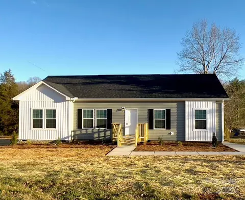 823 Wellwood Ave, Statesville, NC 28677