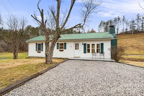 6814 Jacks Creek Rd, Green Mountain, NC 28740