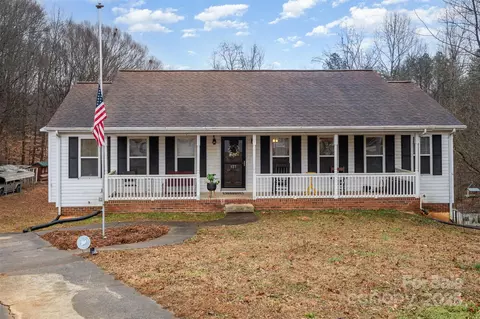 127 Halifax Ct, Gastonia, NC 28056