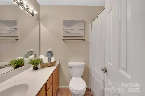 Bath - 5704 Bentgrass Ct, Monroe, NC 28110 photo 2 of 2
