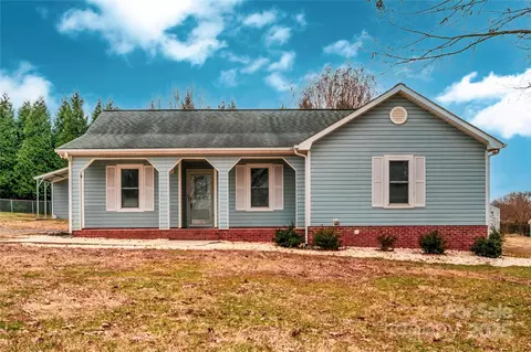 Exterior - 5704 Bentgrass Ct, Monroe, NC 28110 photo 2 of 3