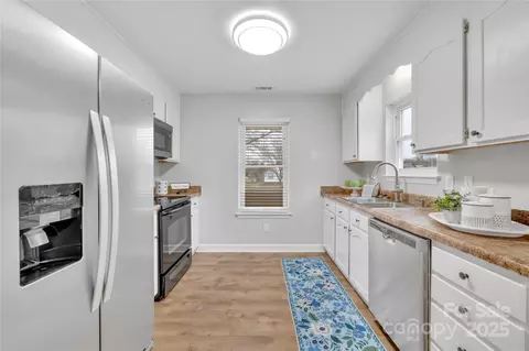 Kitchen - 5704 Bentgrass Ct, Monroe, NC 28110 photo 2 of 2