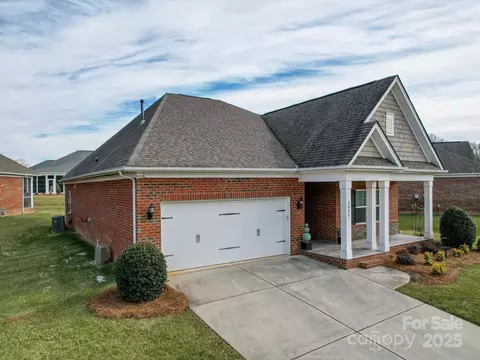 2836 Santiago Cir, Monroe, NC 28110