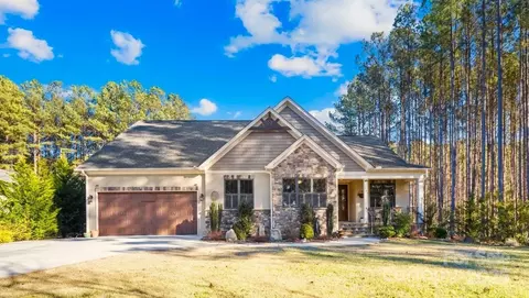 137 Deer Run Dr, Troutman, NC 28166