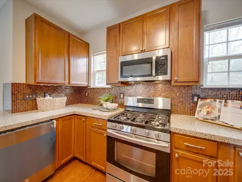 2033 Roscommon Dr, Clover, SC 29710 photo 16