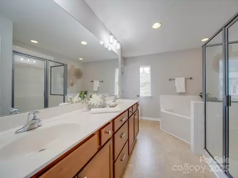 2033 Roscommon Dr, Clover, SC 29710 photo 34