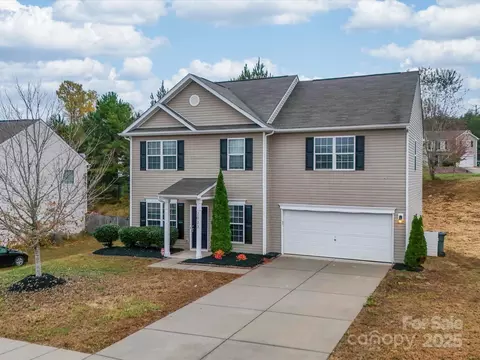 2033 Roscommon Dr, Clover, SC 29710