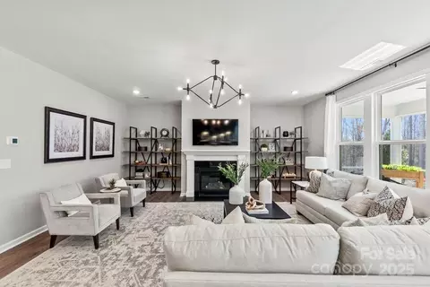 163 Holsworthy Dr, Mooresville, NC 28115