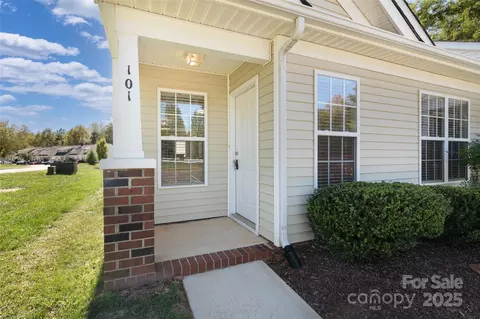 101 Bungalow Dr, Rock Hill, SC 29732