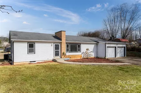 6373 Old Clyde Rd, Canton, NC 28716