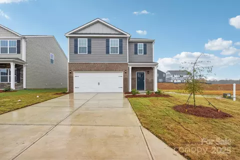 8055 Plymouth Dr, Sherrills Ford, NC 28673