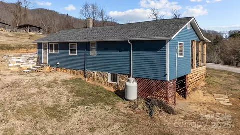 1293 Chambers Mountain Rd, Clyde, NC 28721 photo 19