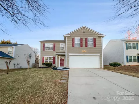 3522 Larkhaven Village Dr, Charlotte, NC 28215
