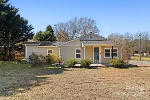 413 Shinnville Rd, Mooresville, NC 28115