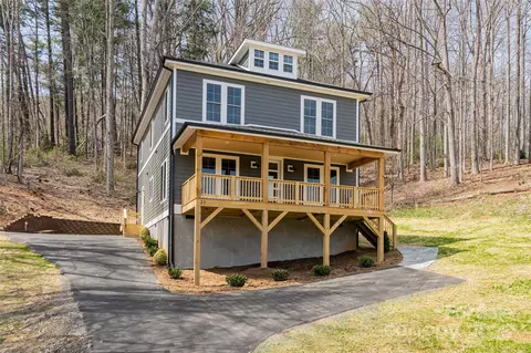 27 Diana Rose Ln, Asheville, NC 28805