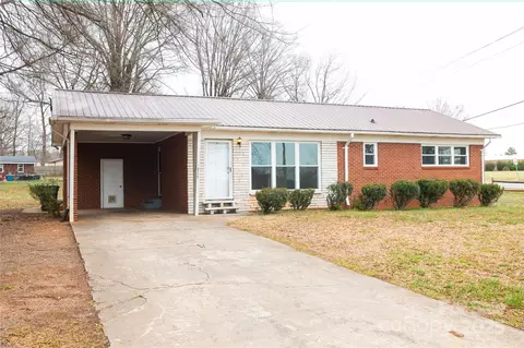 1715 Emmanuel Church Rd, Conover, NC 28613