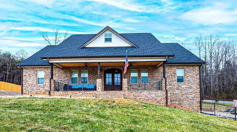 1208 Winter Sw Pl SW, Lenoir, NC 28645