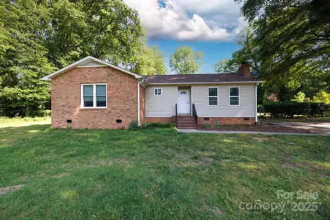 3988 Crestview Dr, Rock Hill, SC 29732