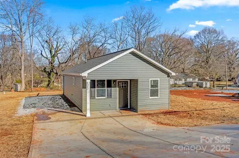 1455 Southwest Blvd, Newton, NC 28658