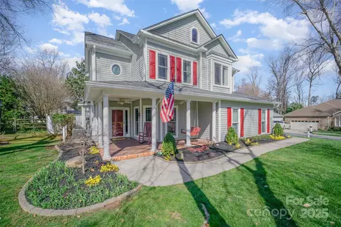 10111 Grimsby Ct, Huntersville, NC 28078