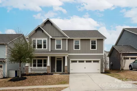 2323 Glenway Trail Ct, Pineville, NC 28134
