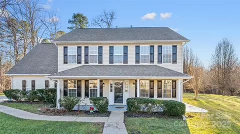 507 Bearbrook Ln, Gastonia, NC 28052