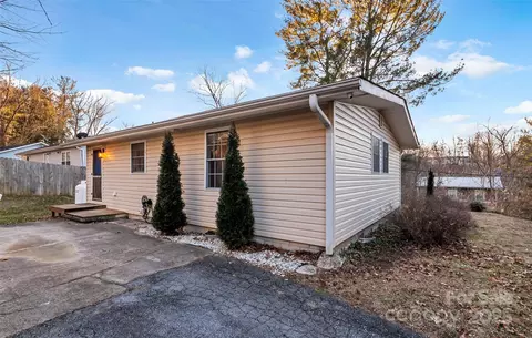 190 Glendale Ave, Asheville, NC 28803