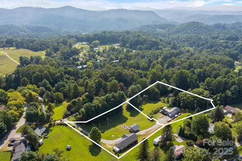 197 Albert Dr, Flat Rock, NC 28731 photo 3
