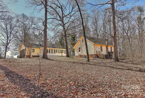 Exterior - 2205 E Brief Rd, Monroe, NC 28110 photo 7 of 8
