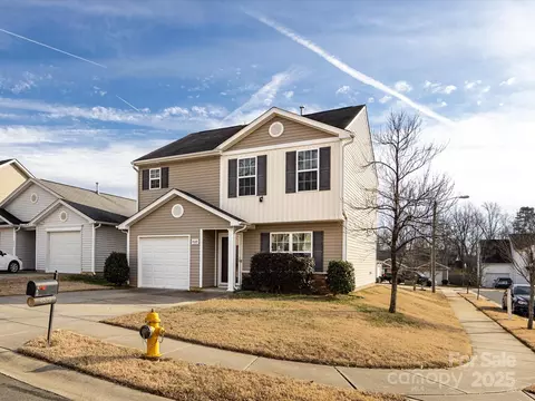 4529 Esmeralda Dr, Charlotte, NC 28269